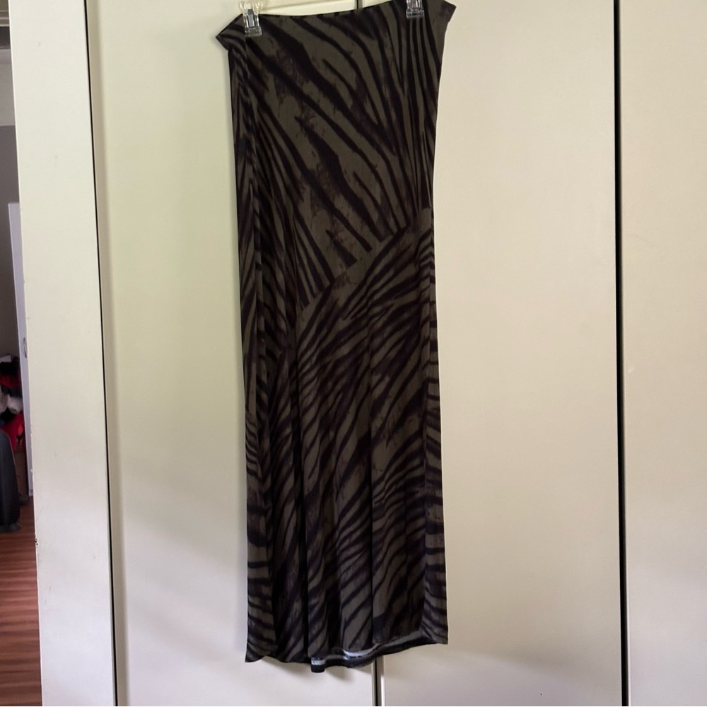 Matty M Black and Gray Asymmetrical Pencil Maxi Skirt size medium